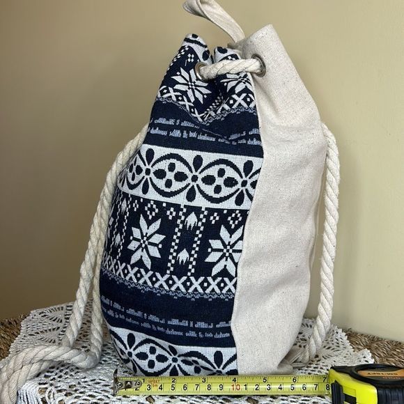 Canvas snowflake print drawstring knapsack - Picture 5 of 9